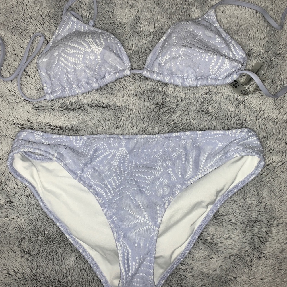 NEVER WORN. Victoria’s Secret String Bikini.